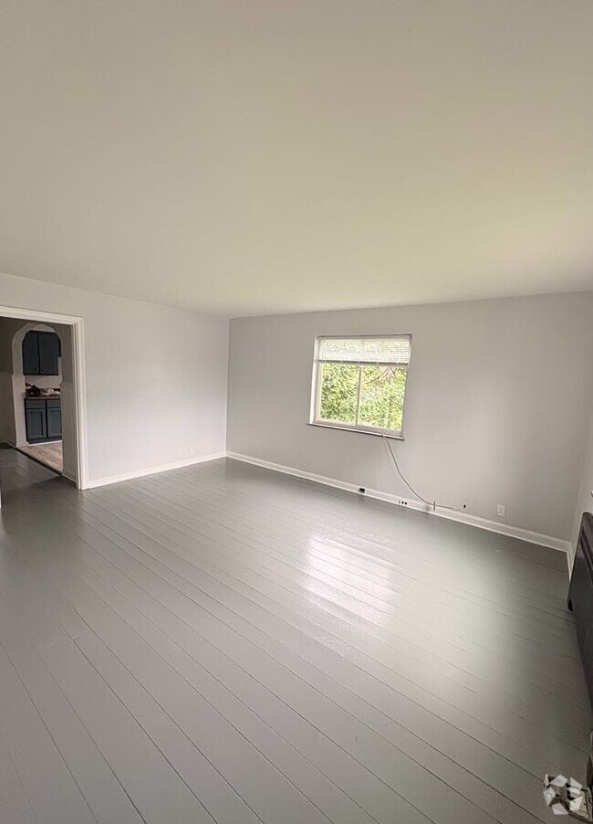 Building Photo - 7169 Reading Rd Unit 2 Rental