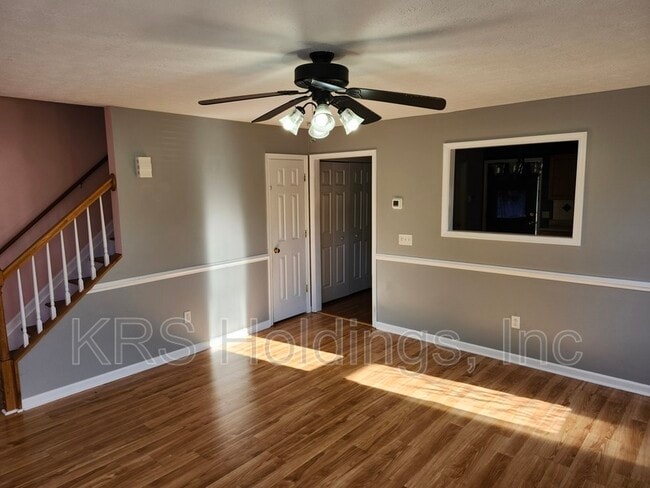 Photo - 1210 Victorian Village Dr