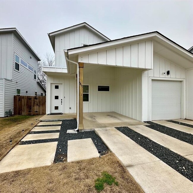 Photo - 5417 Blue Bird Ln Unit 1