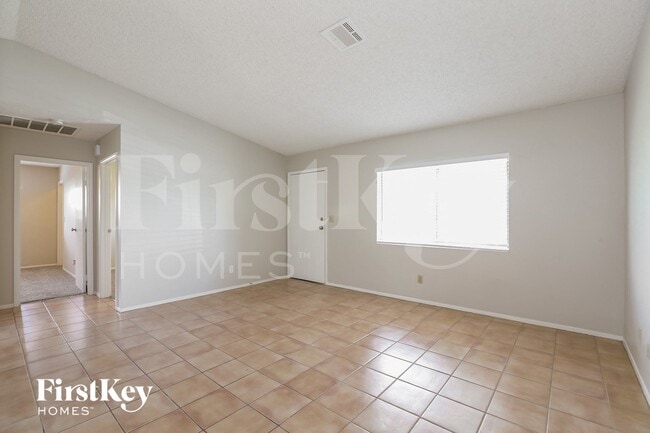 Photo - 246 Denver Way