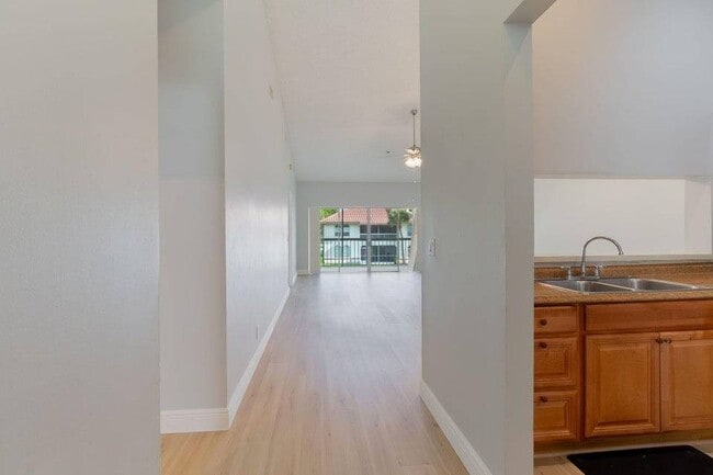 Photo - 231 Cypress Point Dr Unit B231