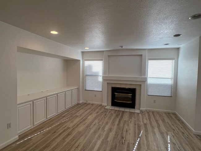 Photo - GORGEOUS 3 BEDROOM IN E. ROSEVILLE GATED COMMUNITY!!