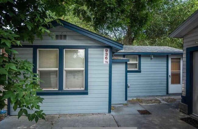 936 E Center St Unit 2