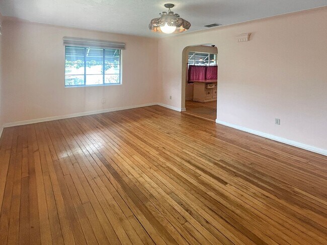 3521 4th Ave N