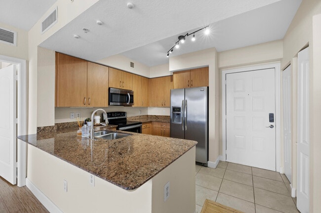 Building Photo - 1830 Radius Dr Unit 803