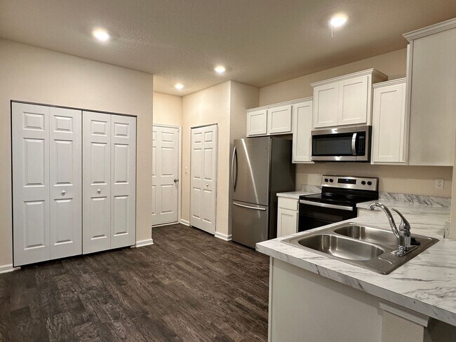 Photo - Great value 3 / 2.5 townhome in Capitol Park