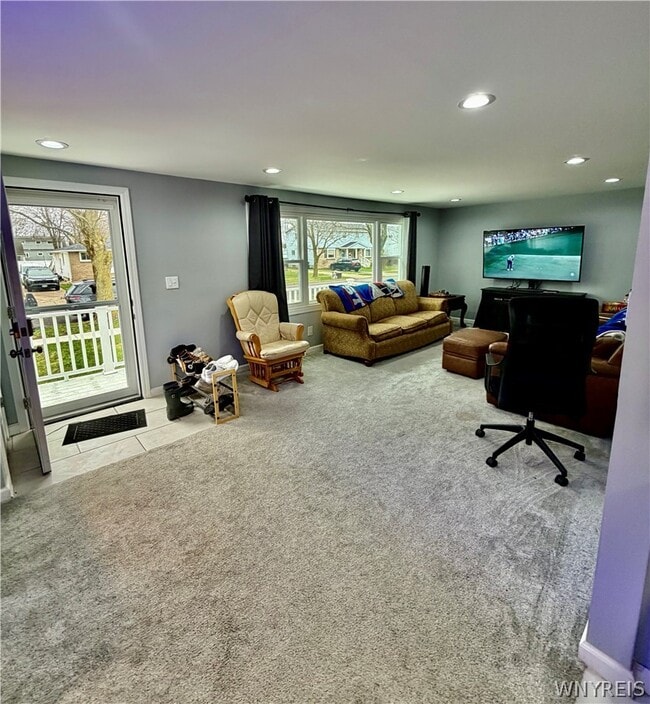 Photo - 260 Argus Dr