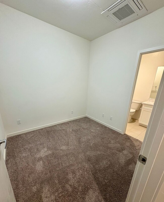 Photo - Vibrant 3 story 2bed/2.5bath home at the Mill at Broadway