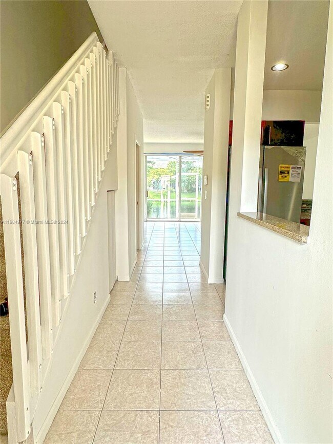 5541 NW 90th Ter