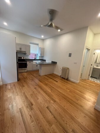 Building Photo - 40 St Botolph St Unit 2FRR Rental