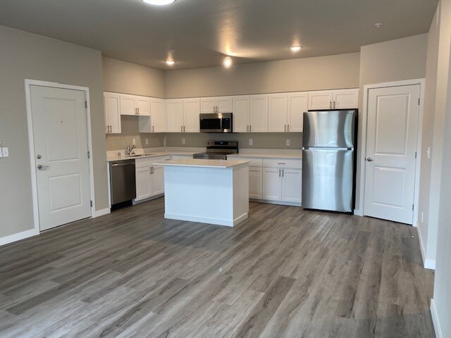 Kitchen 2 Bedroom 2 bath - Tahoma Terrace