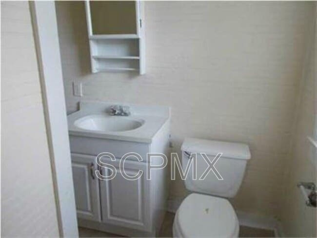 Photo - 1920 Calvert St