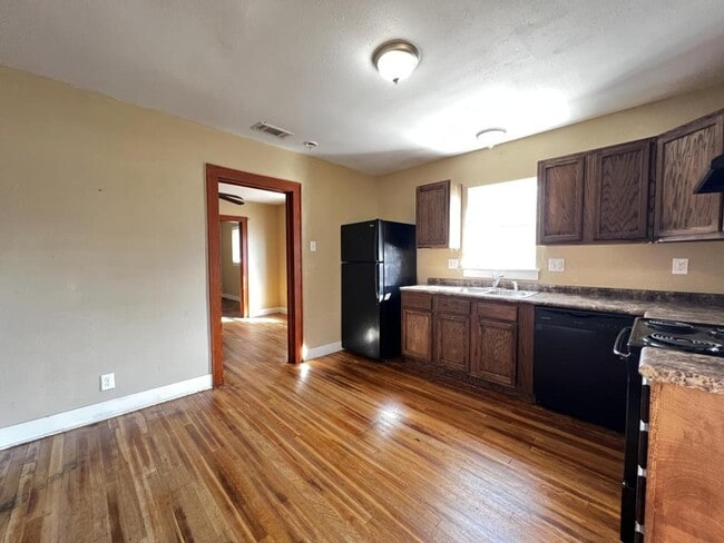 Photo - 809 W Morton St