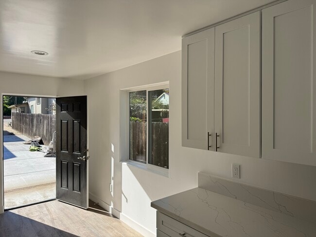 Photo - 376 Ramona Dr