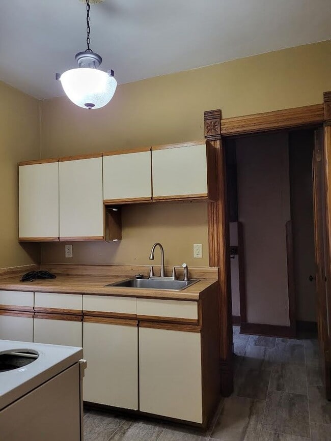 Photo - 232 Woodward (PB&J Ventures LLC)