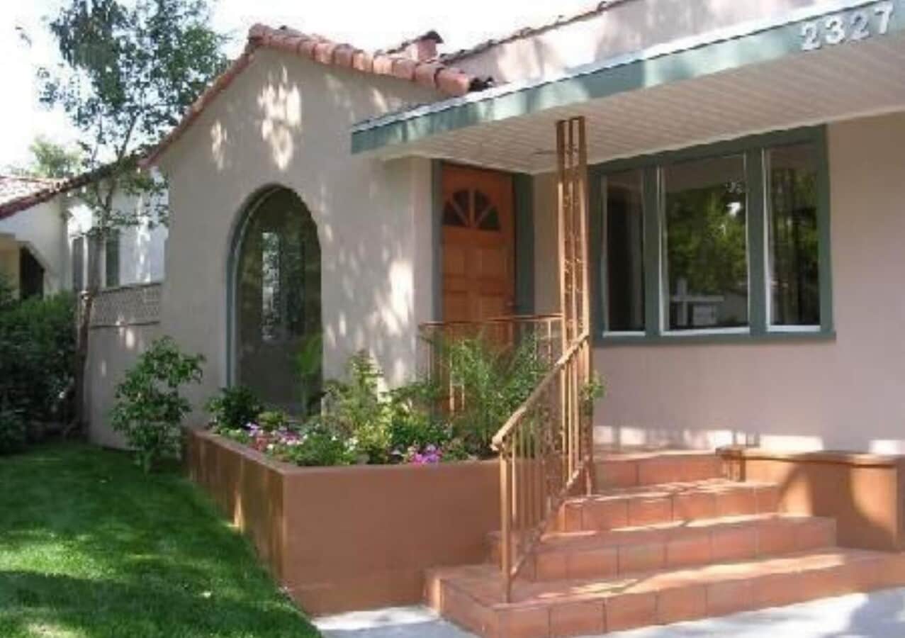 Photo - 2327 E Dudley St