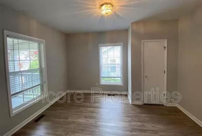 Photo - 1006 Parker St