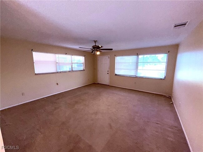 Photo - 25 Castlebar Cir