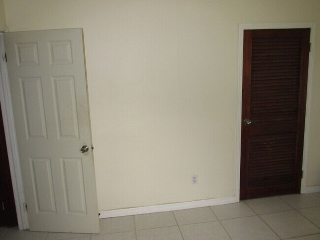 Photo - 5500 Lake Lizzie Dr
