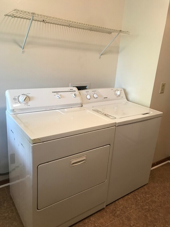 Photo - Collinwood Drive-5000 Unit 5000