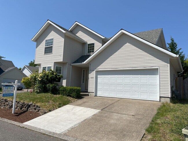 Spacious 4-Bedroom Home in Desirable Cedar... - Spacious 4-Bedroom Home in Desirable Cedar...