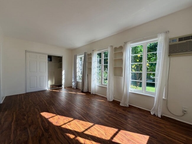 Photo - 251ivy Unit 251 1/2