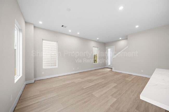 Photo - 24 Bucan St