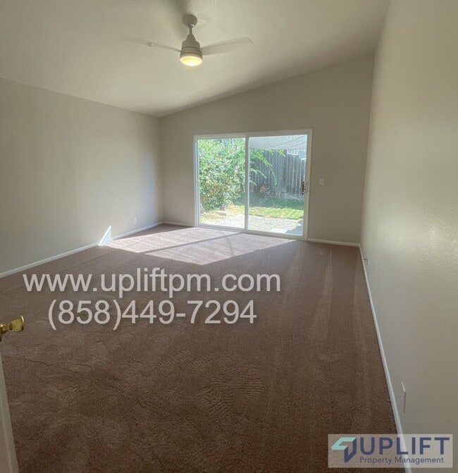 Photo - 819 Mimosa Creek Ln