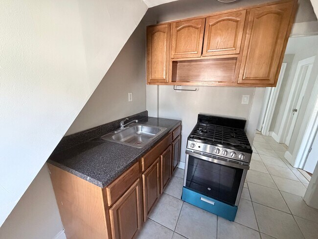 106 N 16th St