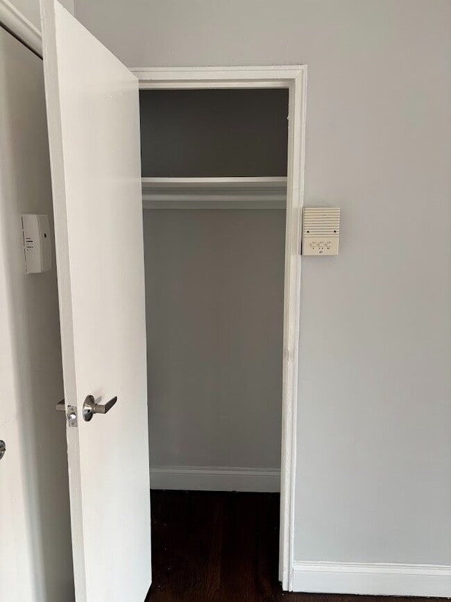 Photo - 538 W 7th St