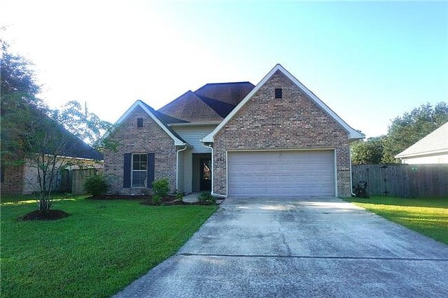 Building Photo - 3 Bedroom, 2 Bath Home