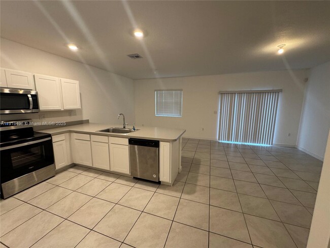 Photo - 1780 SE 9th Ave