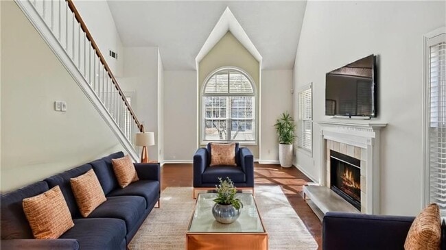 Photo - 2179 Mainsail Dr NE