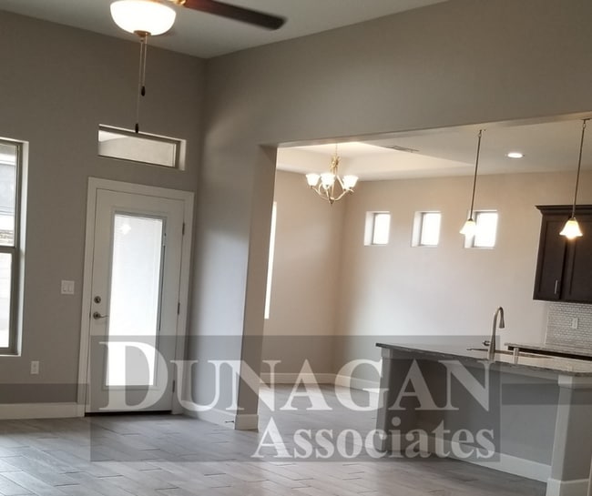 Photo - 401 Baler Ln