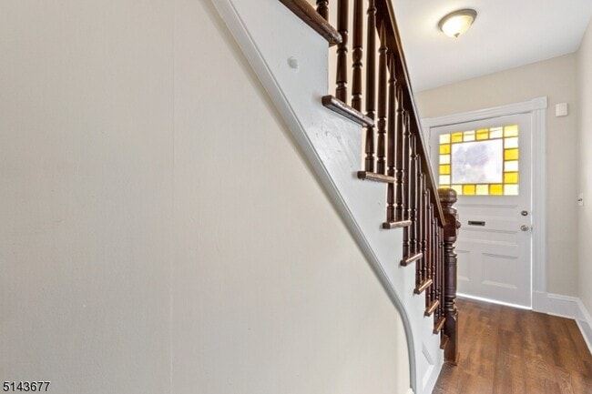 Photo - 182 W Cliff St