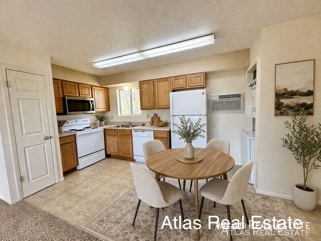 1940 W Yampa St
