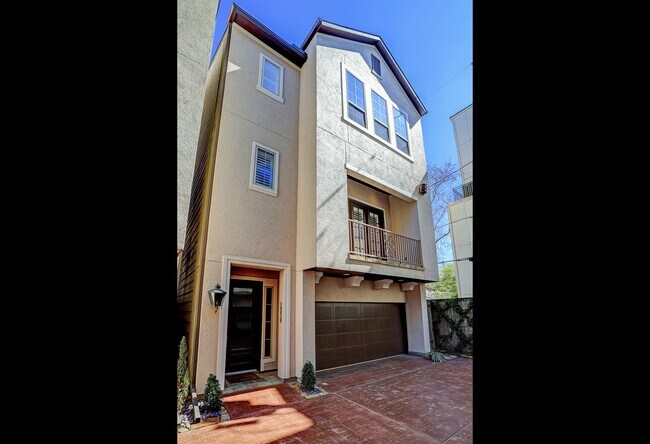 Building Photo - 1539 Haddon St