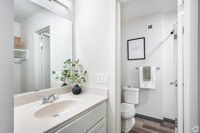 Photo - Sandburg Studios