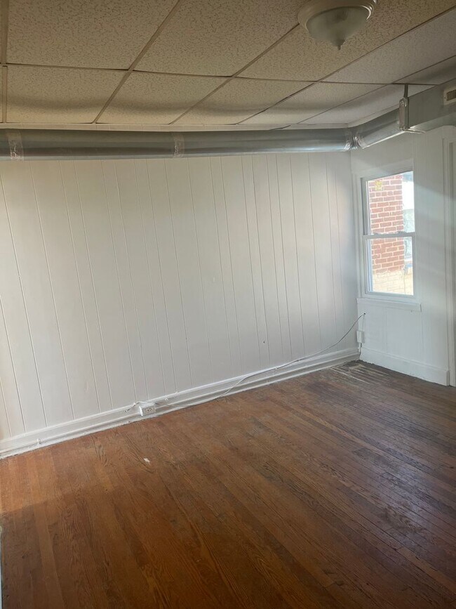 Photo - 2030 Wilkens Ave Unit Apt 2