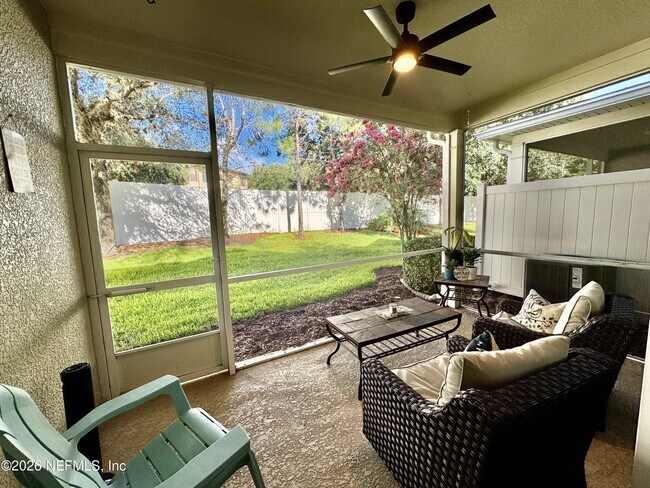 Photo - 6789 Roundleaf Dr
