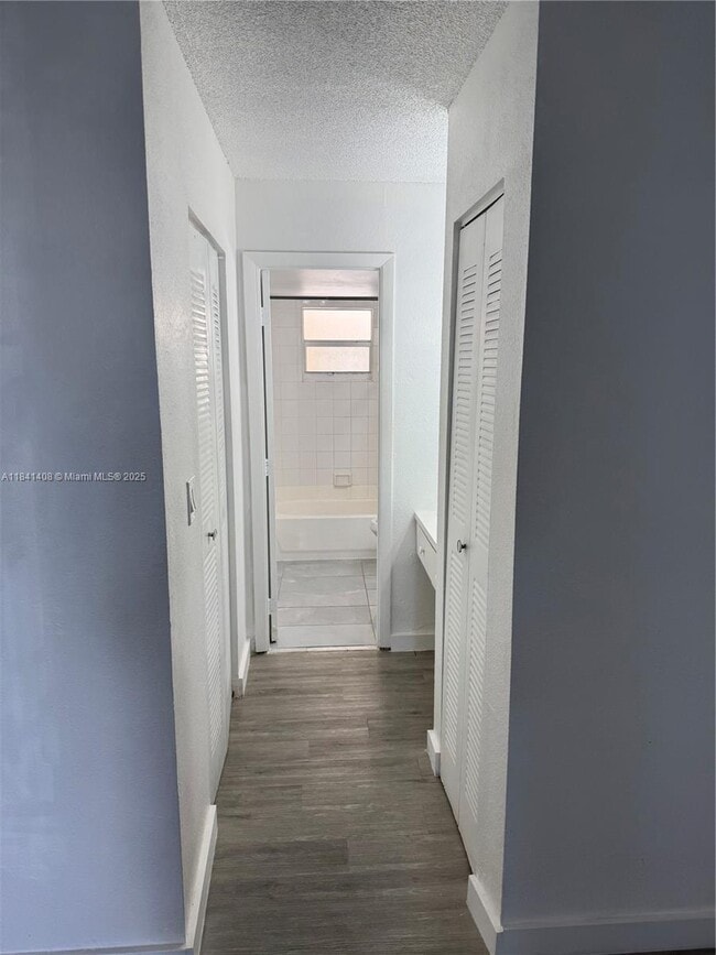 Building Photo - 2903 N Miami Beach Blvd Unit 206 Rental
