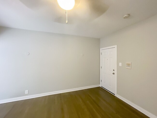 Photo - 429 W Surf St Unit 3B