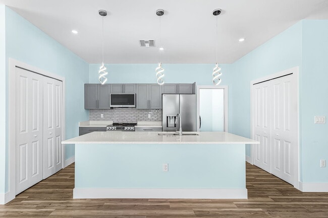 Building Photo - 7244 David Blvd