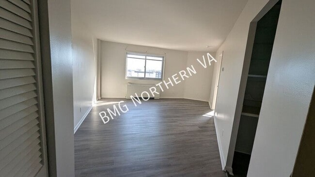 Photo - 5340 Holmes Run Pkwy