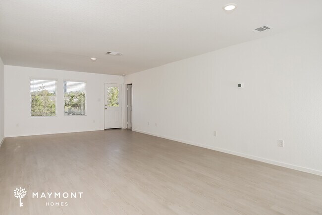 Photo - 518 Paul Cyn