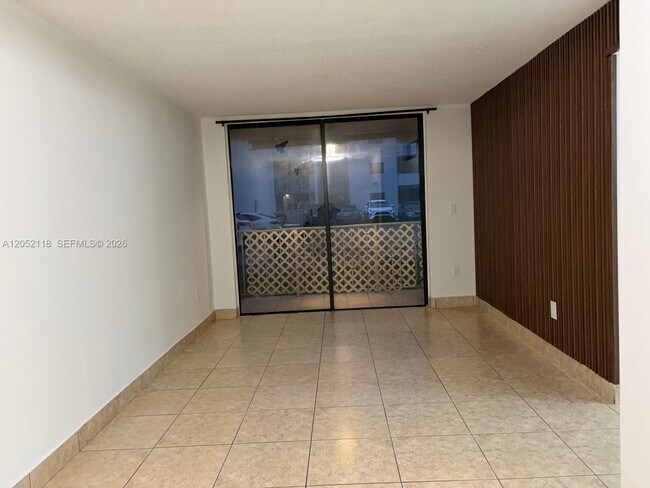 Building Photo - 8145 NW 7th St Unit 111