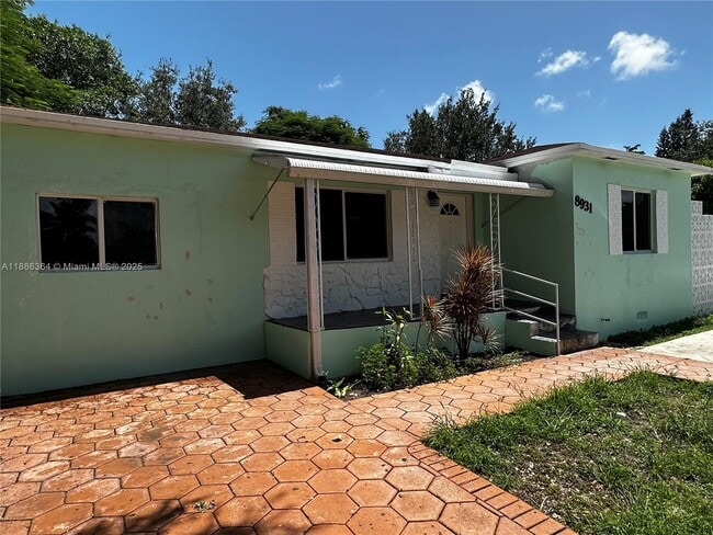 Building Photo - 8931 NW 16th Ave Unit 8931