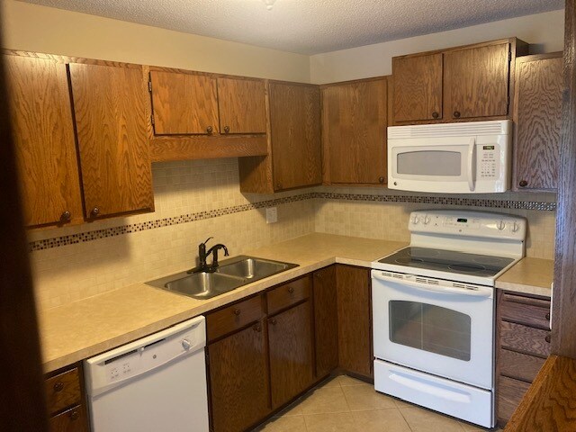 Photo - 7301 W 101st St Unidad 200 Rental