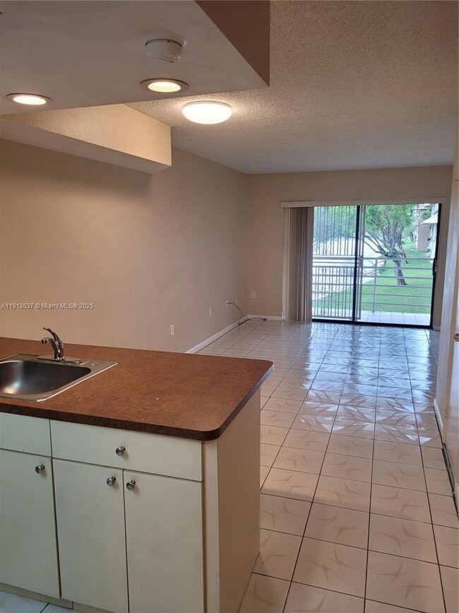 Photo - 5942 W 26th Ave Unidad 130 Rental