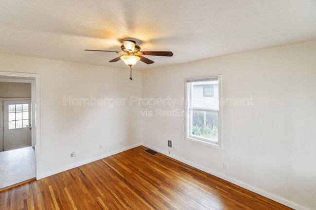 Photo - 908 E Longfellow Ave